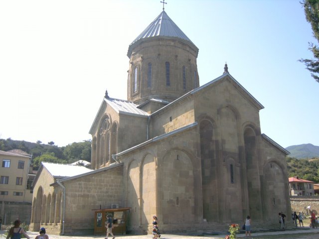 Монастырь с церковью Самтавро