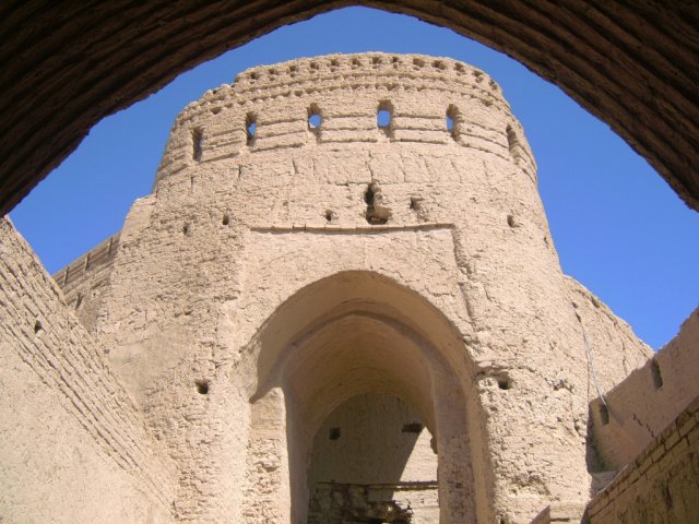 Крепость Нарын в иранском городе Мейбод