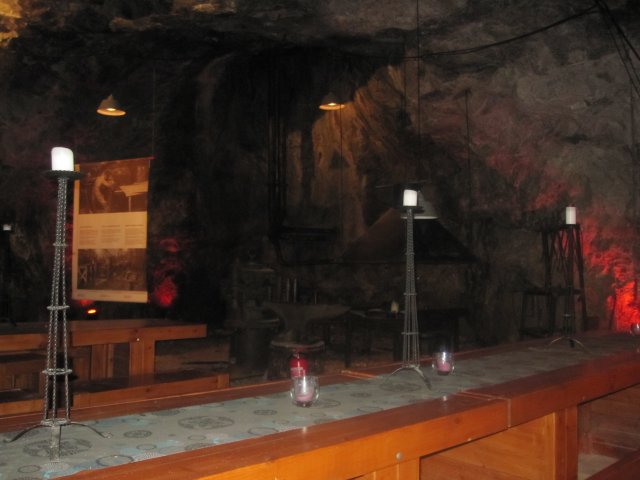 подземный ресторан