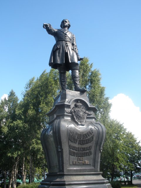 Петрозаводск. Памятник Петру I