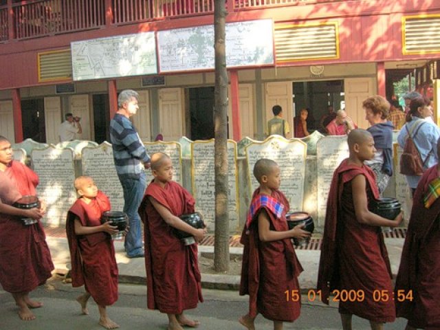 Монастырь Махаганайон, Мьянма