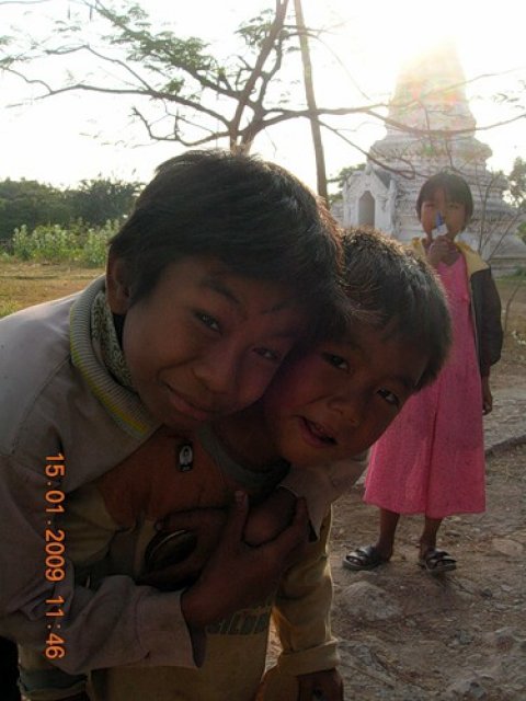 Дети на острове Инва, Мьянма