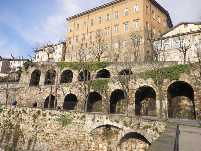 Стены Старого города Бергамо