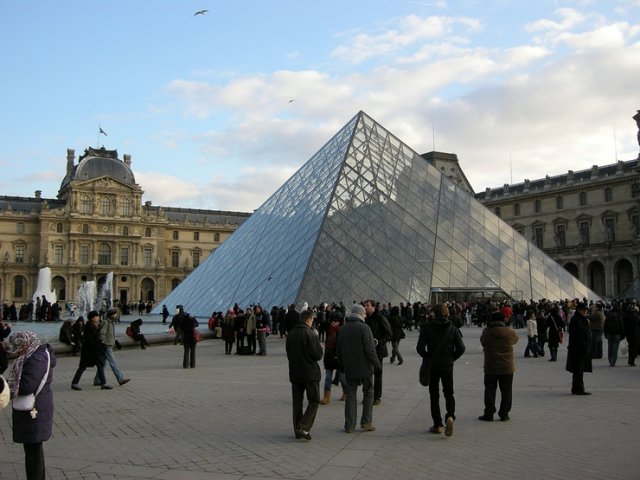 Лувр, Париж