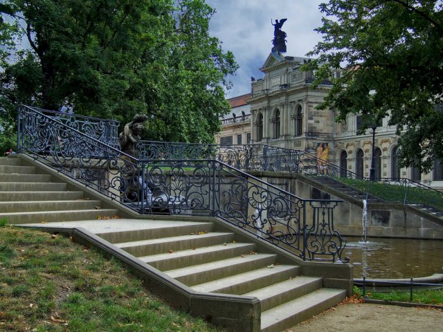 Галерея Альбертинум в Дрездене, Германия