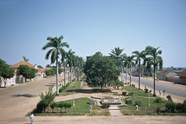 Луанда, Ангола