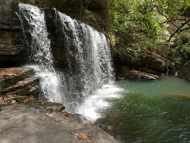 Водопад в тропическом лесу, Бенин