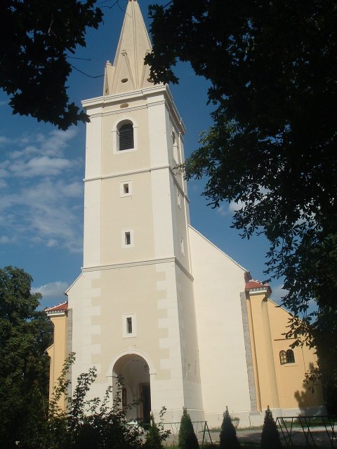 Католическая церковь города Бюк, Венгрия