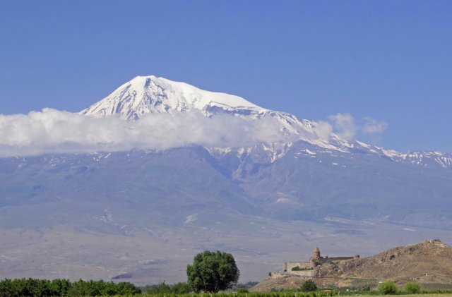 Монастырь Хор Вирап у подножия Арарата, Армения