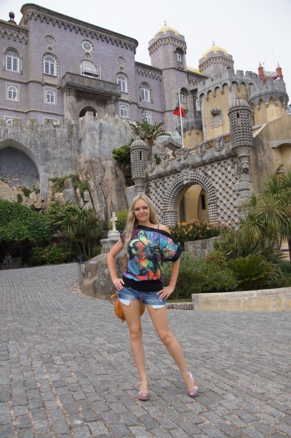 Замок Пена в Синтре, Португалия