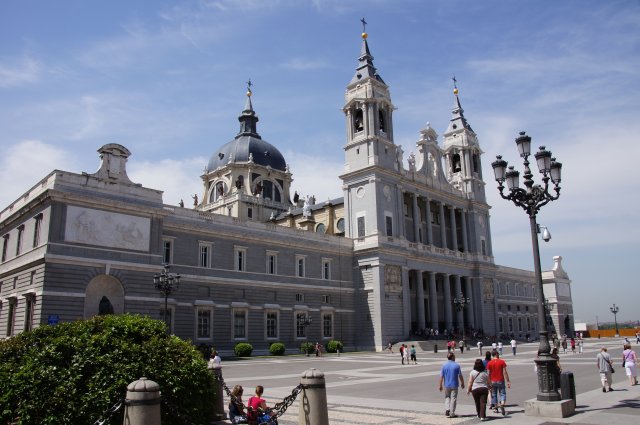 Собор Святой Альмудены в Мадриде, Испания