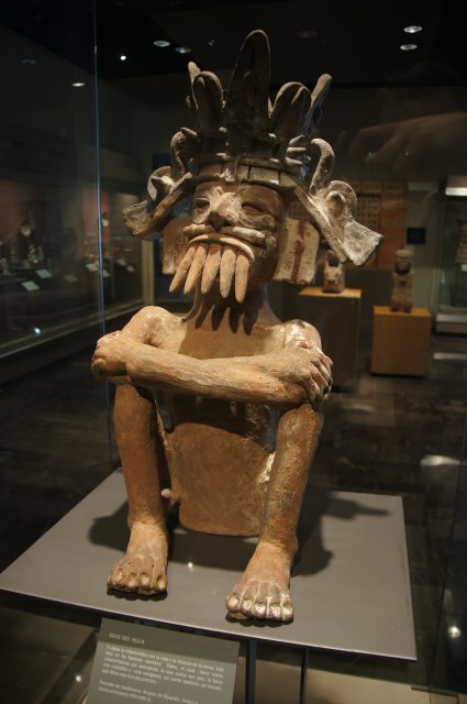 Национальный антропологический музей в Мехико