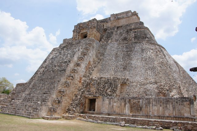 Пирамида Волшебника, Ушмаль, Мексика