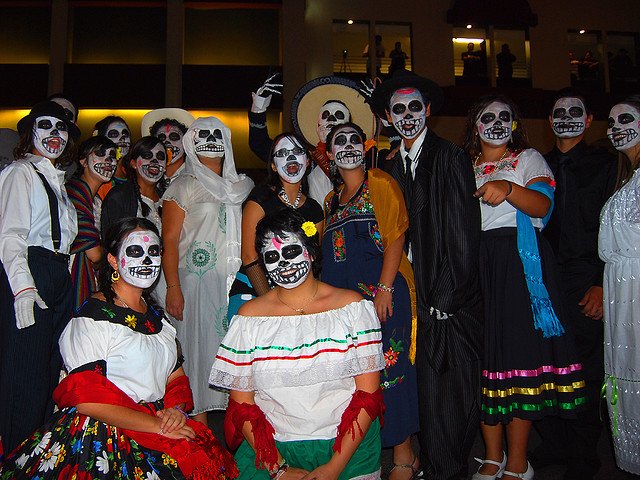 Костюмированный карнавал, День Мертвых в Мексике