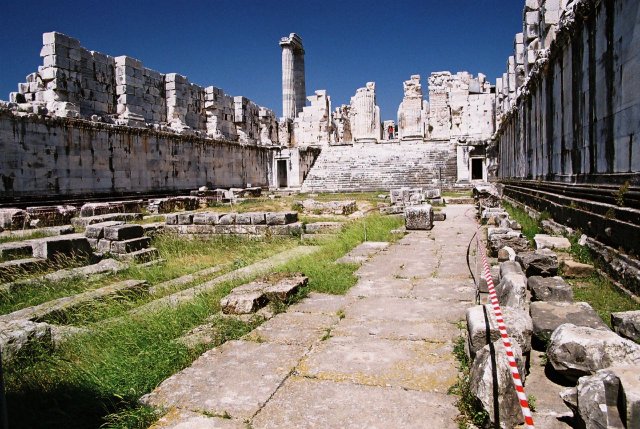 Храм Артемиды в Дидиме, Турция