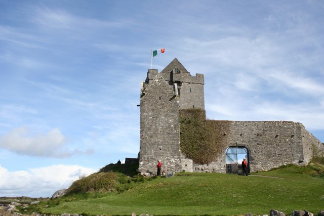 Замок Дангуаре (Dunguaire Castle), Ирландия
