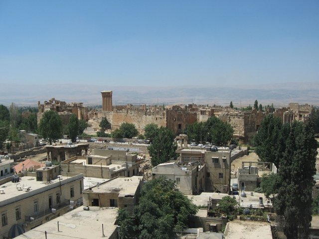 Вид на Баальбек - древний город в Ливане