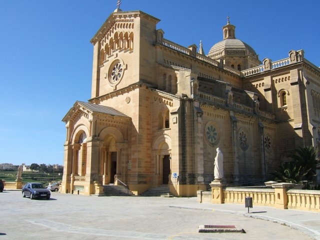 Национальное Марианское святилище Та’Пину на острове Гозо, Мальта