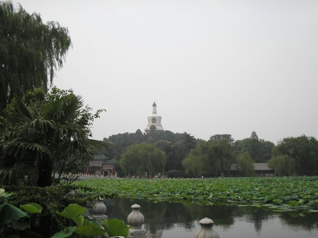 Парк Бейхай, Белая пагода, Пекин