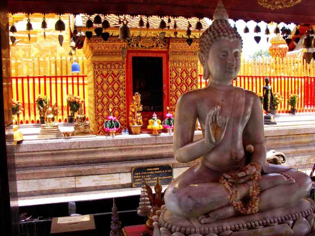 Храм в Чиангмай, Таиланд