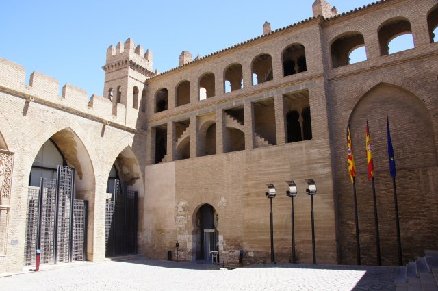 Дворец Альхаферия, Сарагоса
