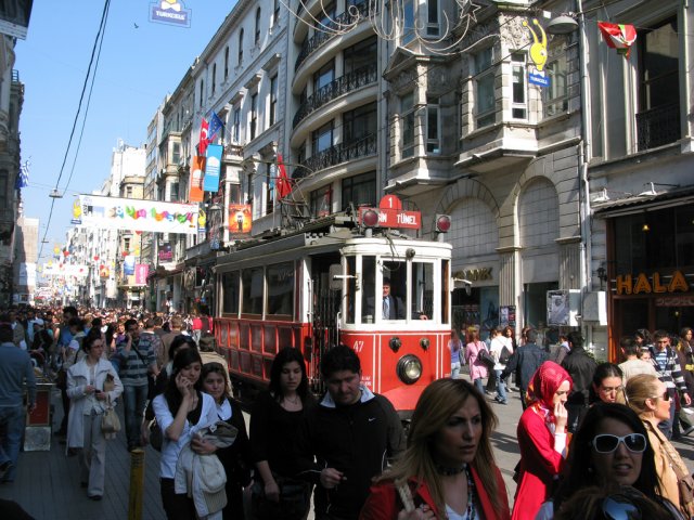 Улица Истикляль, Стамбул