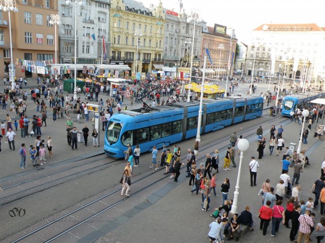 Площадь бана Йосипа Елачича, Загреб