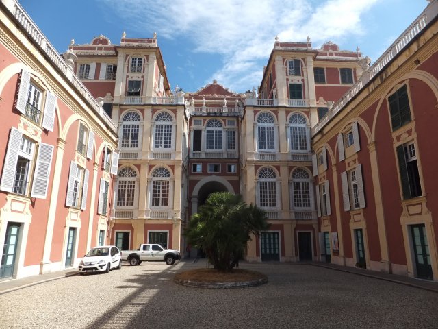 Королевский дворец Генуи