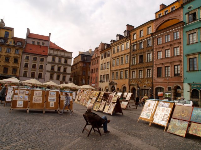 Старорыночная площадь, Варшава