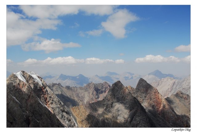 Виды на Фанские горы с перевала Чимтарга, 4600 м