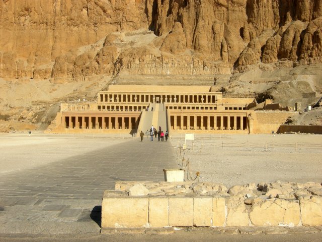 Храм Хатшепсут, Луксор