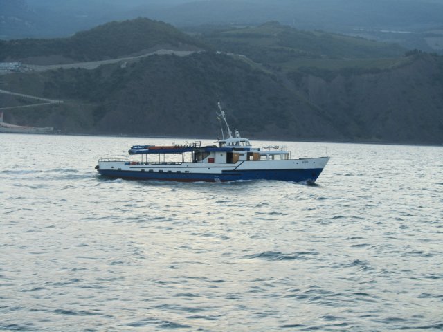 Прогулка на теплоходе в Алуште, Крым, Украина
