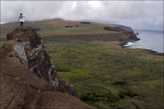 Вид на Ahu Tongariki, Остров Пасхи, Чили