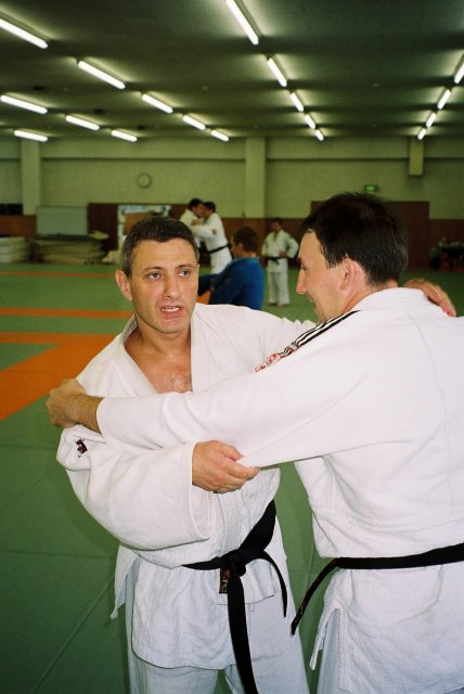 Борис Ротенберг в токийском унивеситете на занятиях дзюдо.2002