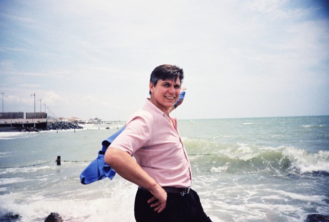 Николай Ващилин на пляже в Остии под Римом.1989