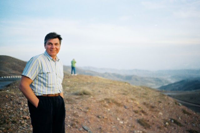 Николай Ващилин и Никита Михалков в горах Китая.1990