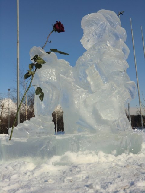 Ледяная скульптура в Воронцовском парке. Февраль 2011.