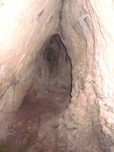 Пещера Азок