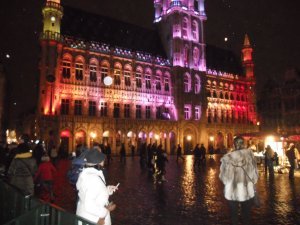 Подсветка здания городской администрации Брюсселя