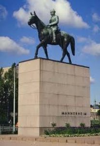 Памятник Маннергейму в Хельсинки