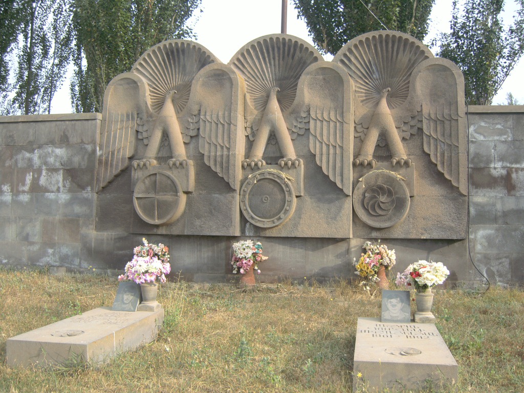 pict3589_sisian-memorialno_grobiste.jpg